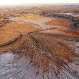 Ancient Shorelines and Extreme Rainstorms at Kati Thanda-Lake Eyre