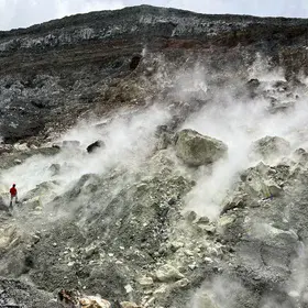 Altered collapse at Poás volcano (Costa Rica)
